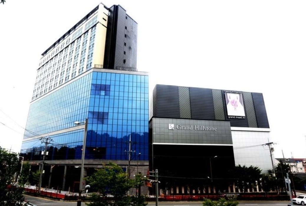 grandhillstone-7 (2).jpg