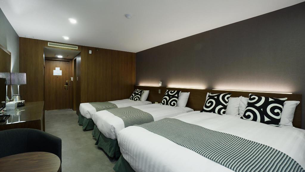 itaewon-crown-hotel (1).jpg