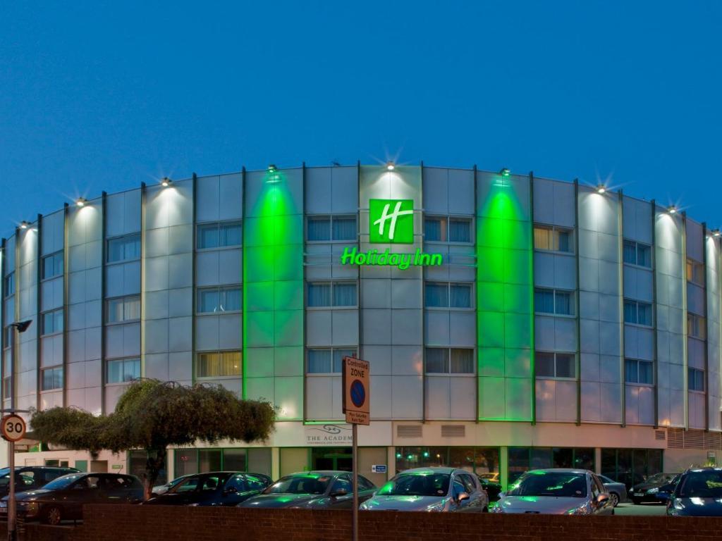 홀리데이 인 런던 히드로 (1).jpg