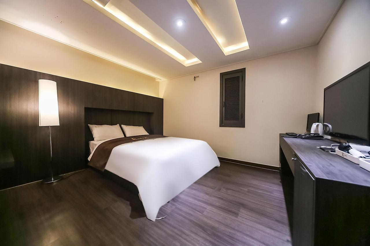 k-hotel (1).jpg