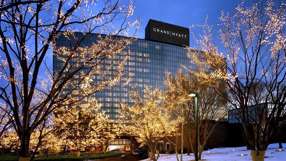 006830-01-Grand-Hyatt-Seoul-Exterior-winter.jpg