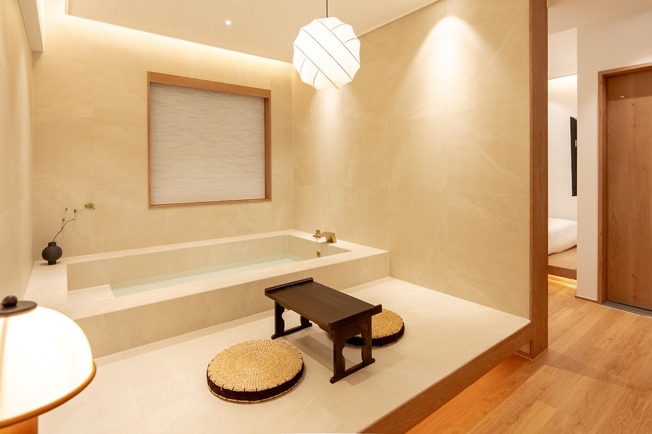 경상도료칸 메인 (2).jpg