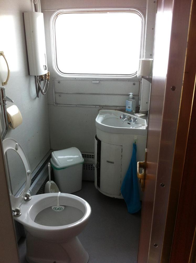 트레인 로지 암스테르담 (5).jpg