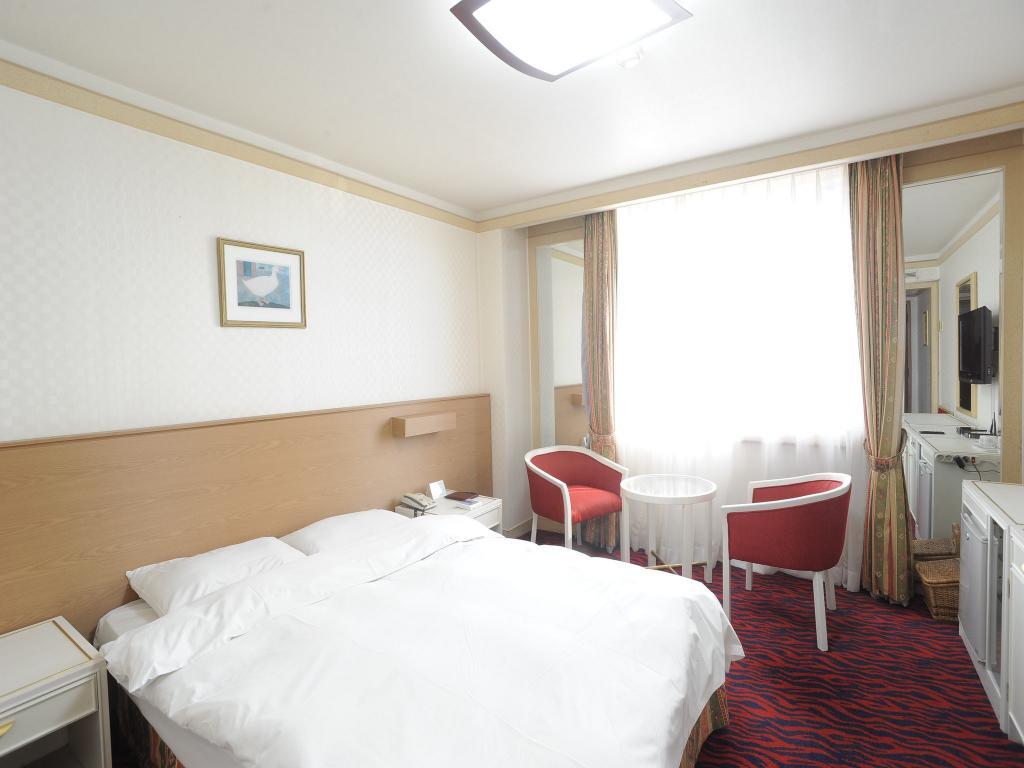 온양그랜드호텔-스탠다드 더블 객실.jpg