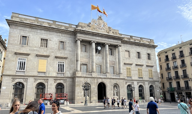 2_한국인 선호 여행지_바르셀로나 (3).jpg