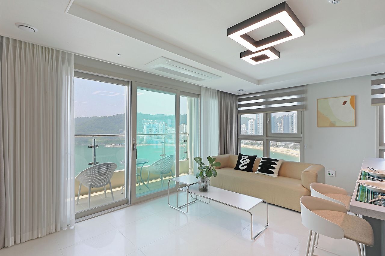 w5037h3360x3y0-f8fb4ec0 (1).jpg