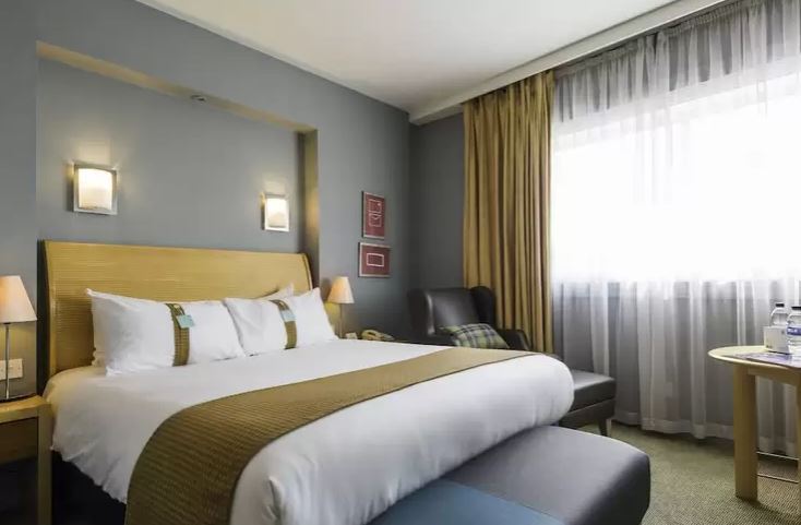 홀리데이 인 런던 히드로 (6).jpg