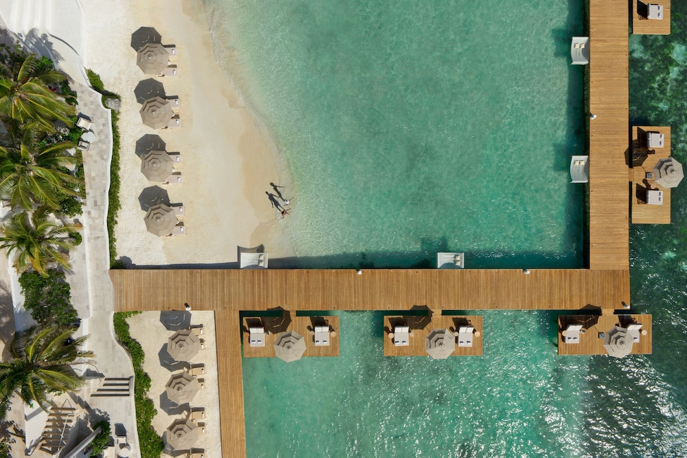 2_임프레션 이슬라 무헤레스 바이 시크리츠1.jpg