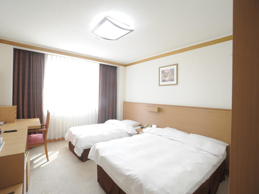 온양그랜드호텔-스탠다드 트윈 객실.jpg