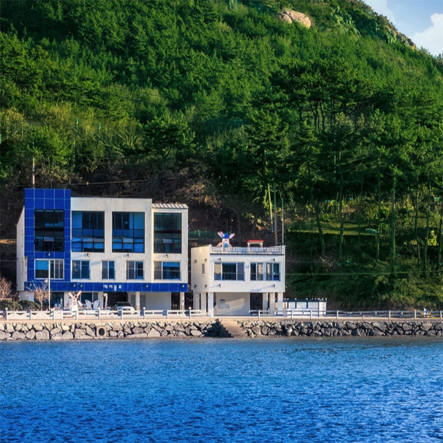 09 메이블루펜션.jpg