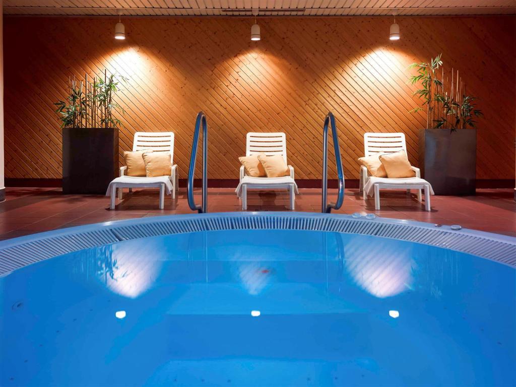 머큐어 바르바샤 센트럼 (3).jpg