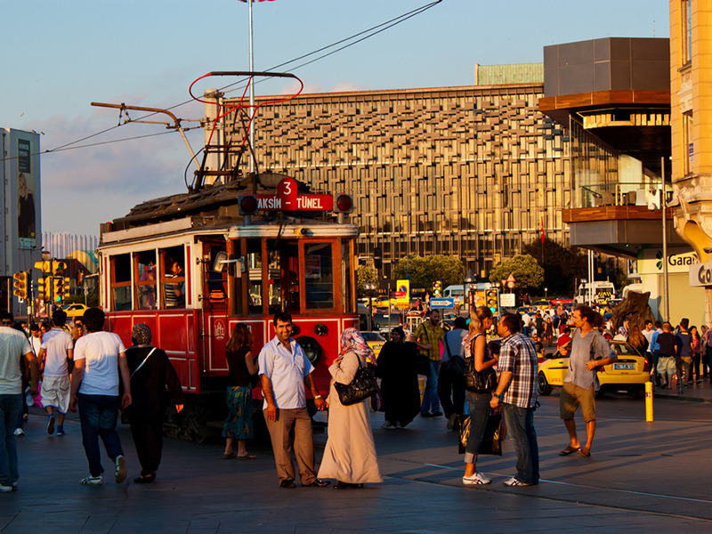 05 탁심광장.jpg