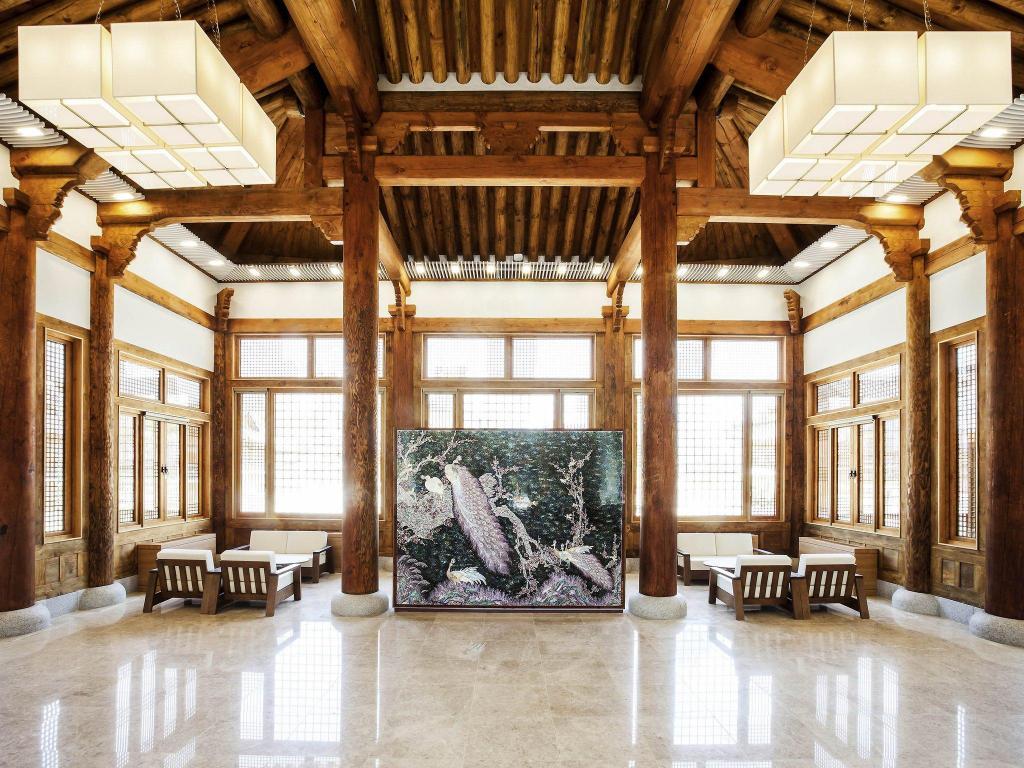 경원재 로비.jpg