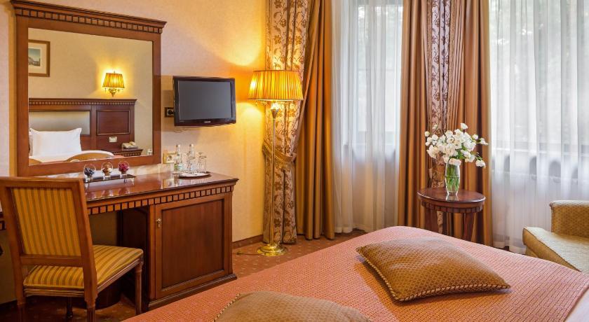 콩그레스 파크 볼린스코에 (6).jpg