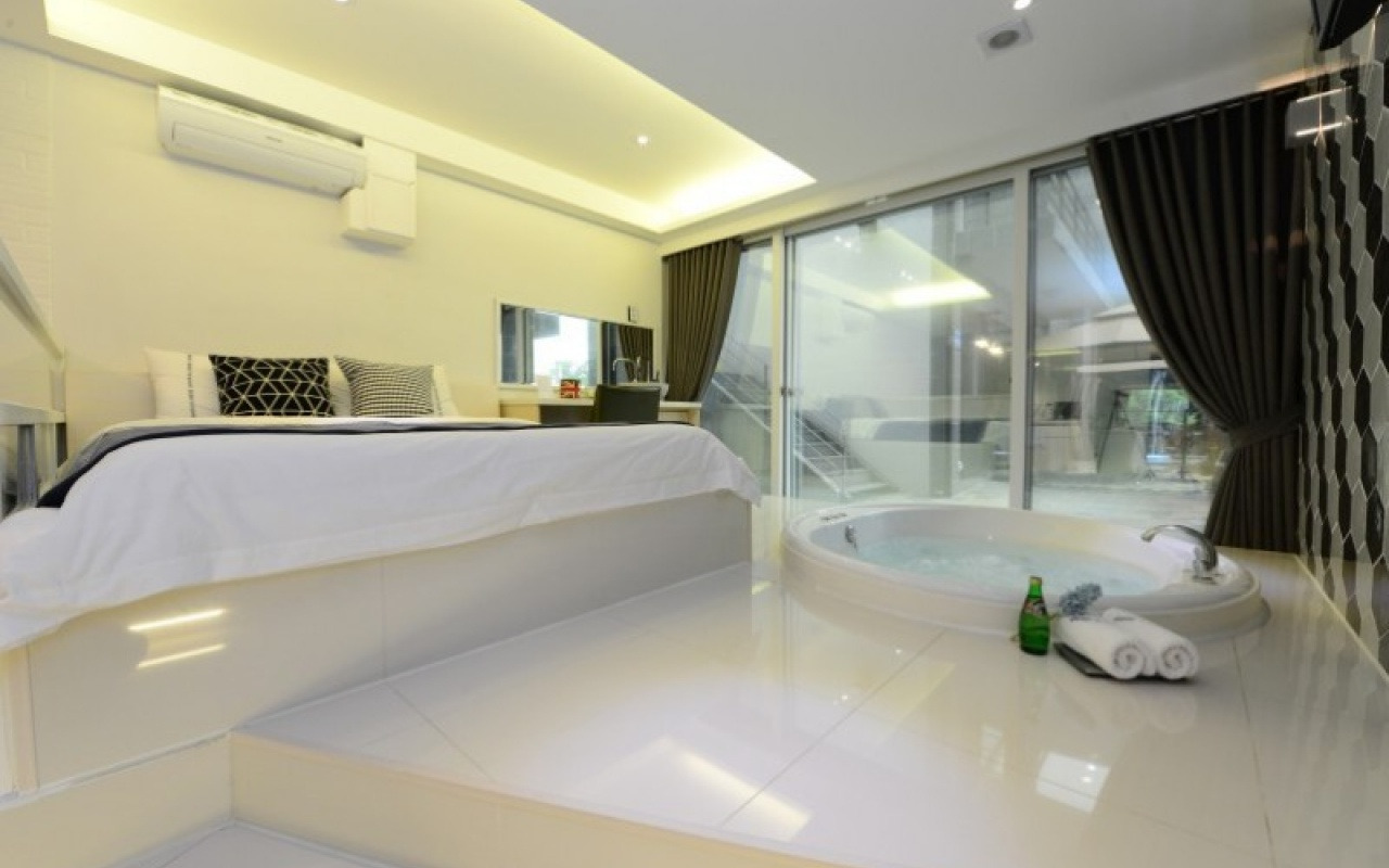 1가평 이노센트딥풀빌라펜션.jpg