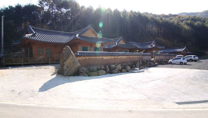 거먹골 한옥펜션  (6).jpg