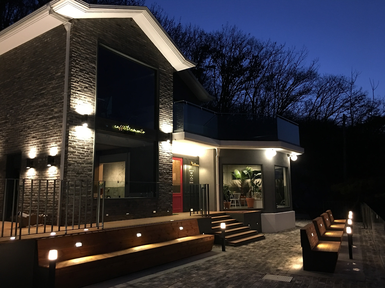 트라몬토 외관.jpg