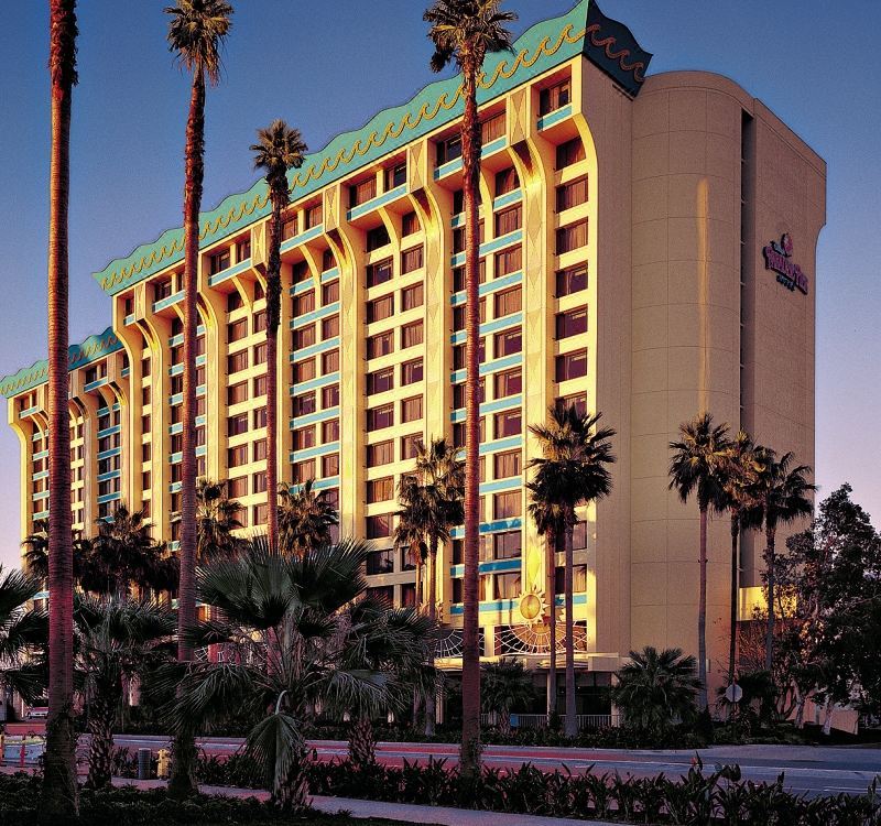 디즈니스 파라다이스 피어 호텔 (2).jpg