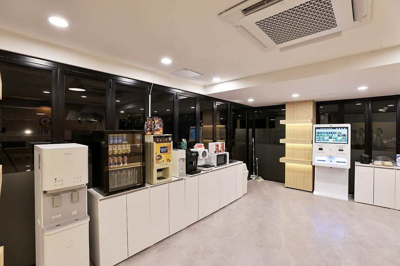 1_진주모텔추천_진주 호텔꿀밤스테이 (3).jpg