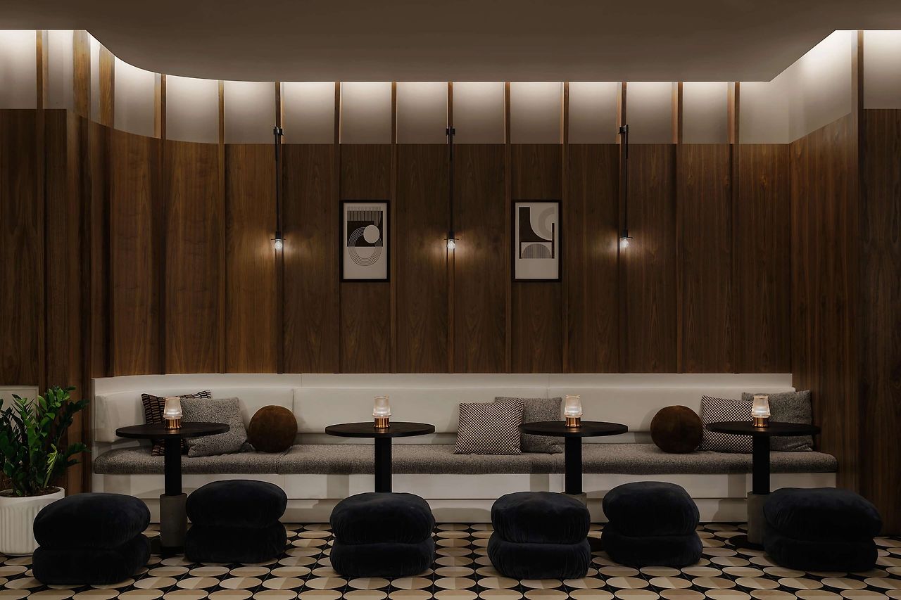 1_모토 바이 힐튼 뉴욕 시티 타임스 스퀘어 (4).jpg