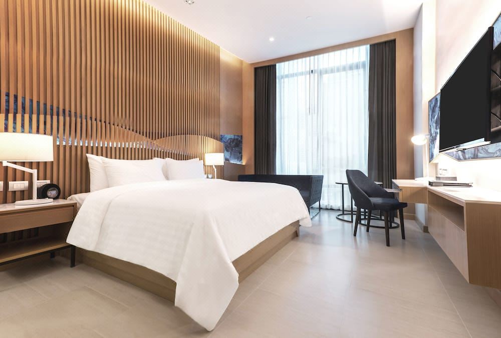 밋비치-디럭스 이그제큐티브룸.jpg