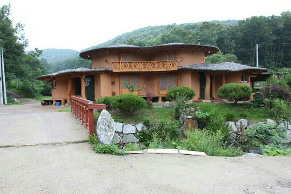 꽃피는산골 펜션 (3).jpg