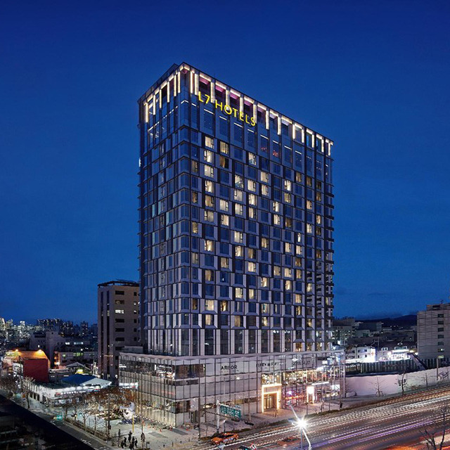 13 L7 홍대 바이 롯데.jpg