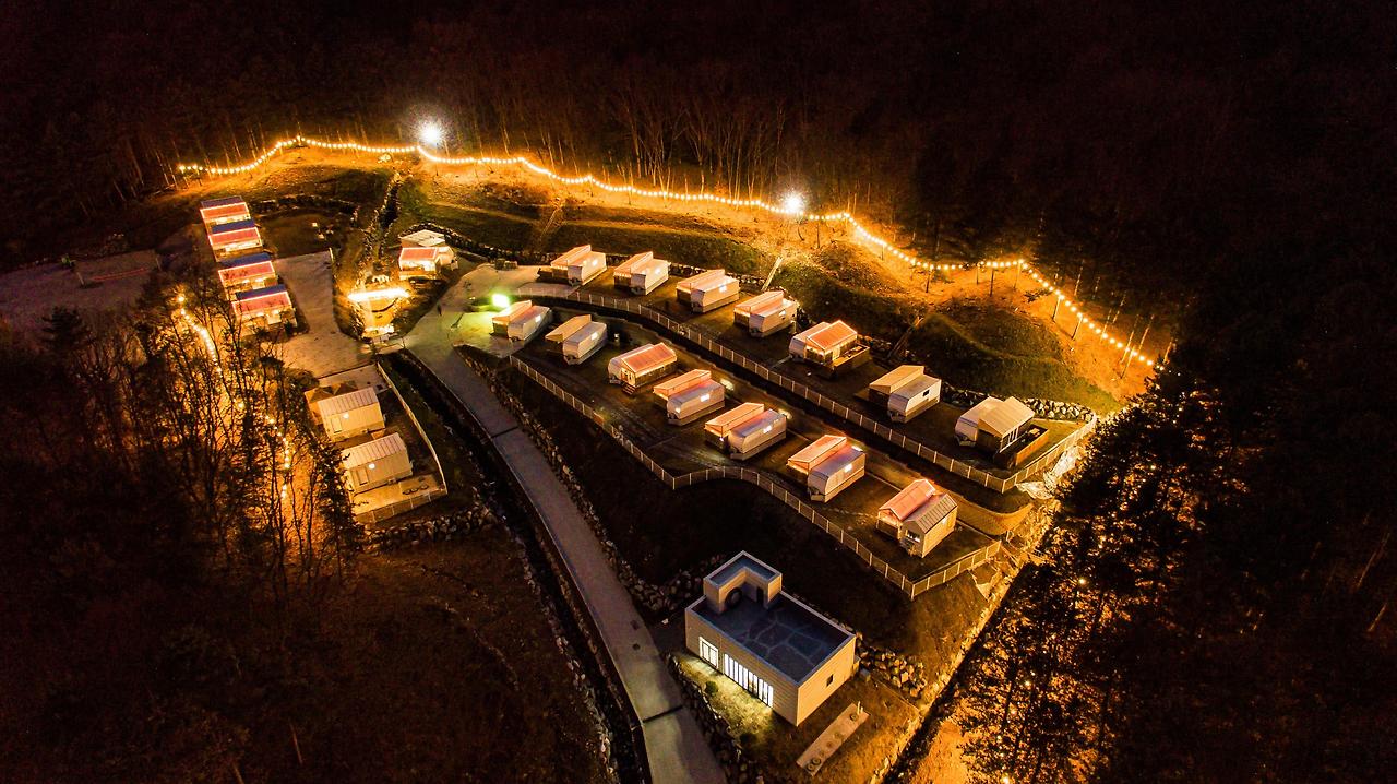 90c15127-a938-272f-b3e7-f33f64a4dbfe-original (1).jpg