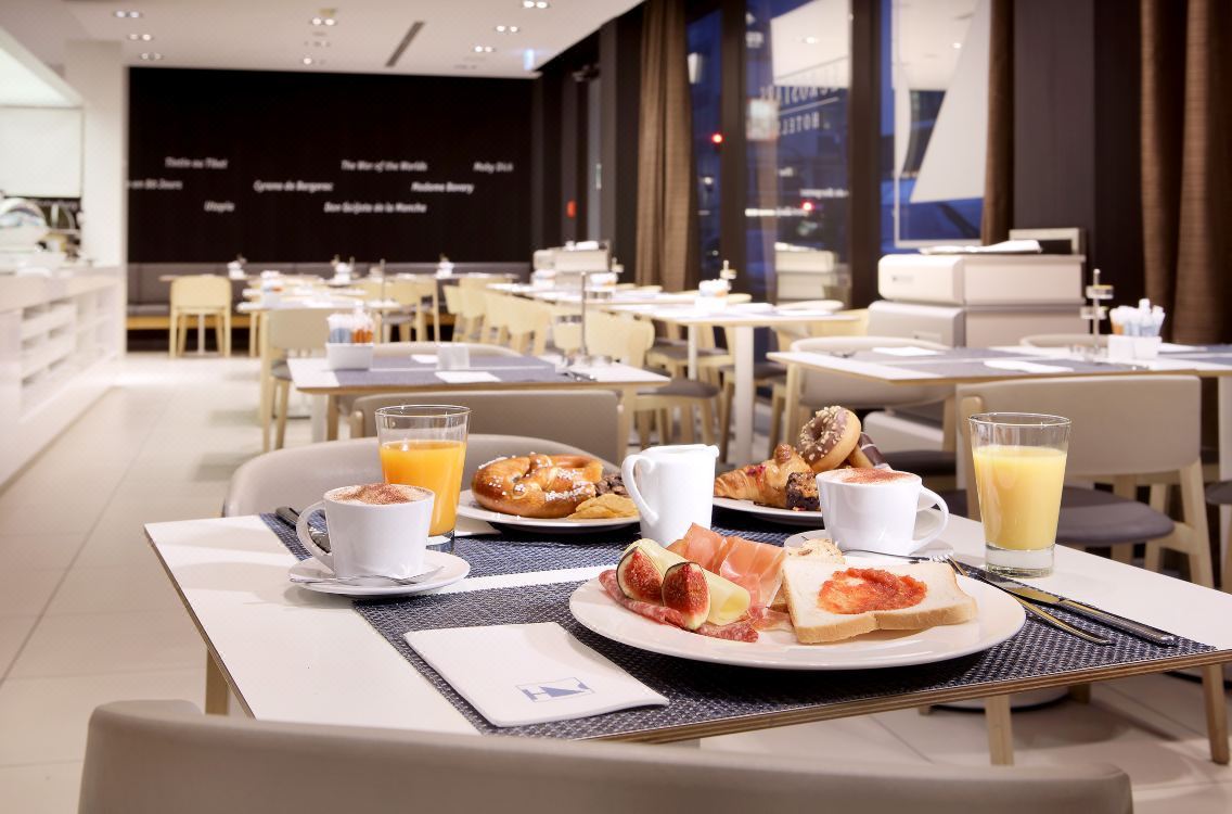 유로스타스 북 호텔 (6).jpg