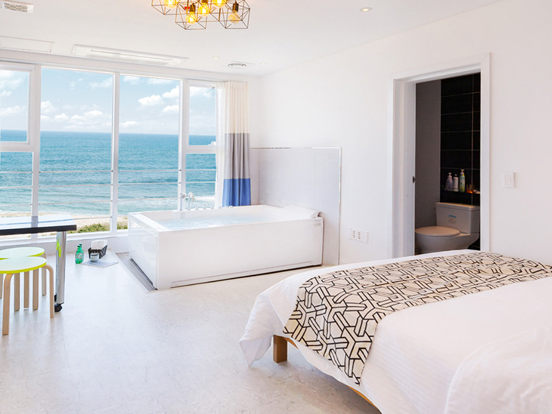 05 강릉 - 강릉 메어블릭펜션.jpg