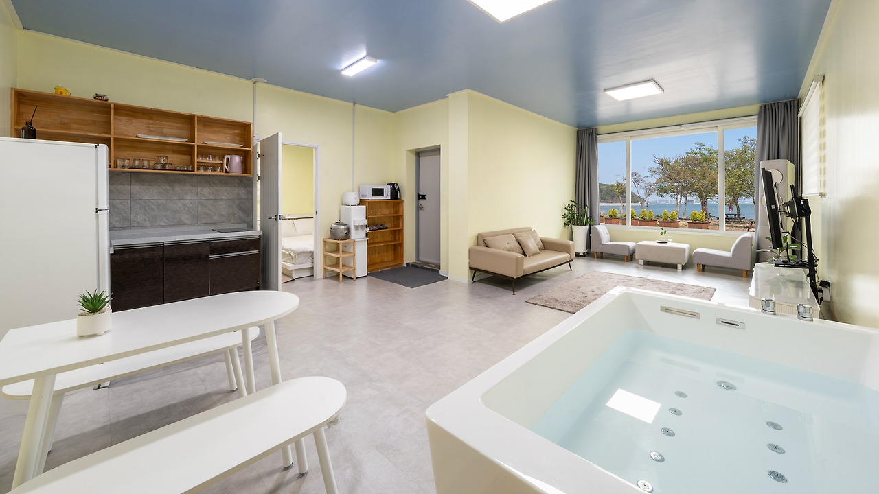 1_영흥도단체펜션_영흥도 노을 스파 애견동반 펜션 (1).jpg