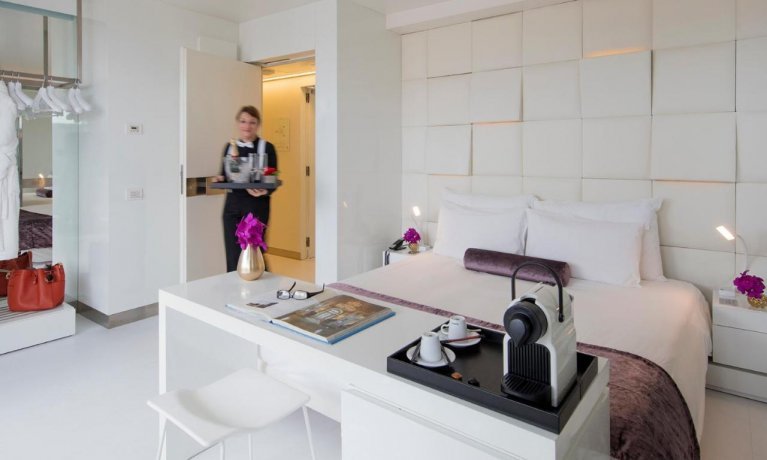 더 미러 바르셀로나 호텔  (1).jpg