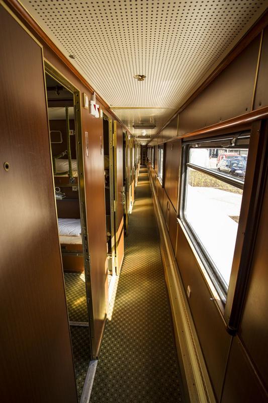 트레인 로지 암스테르담 (2).jpg