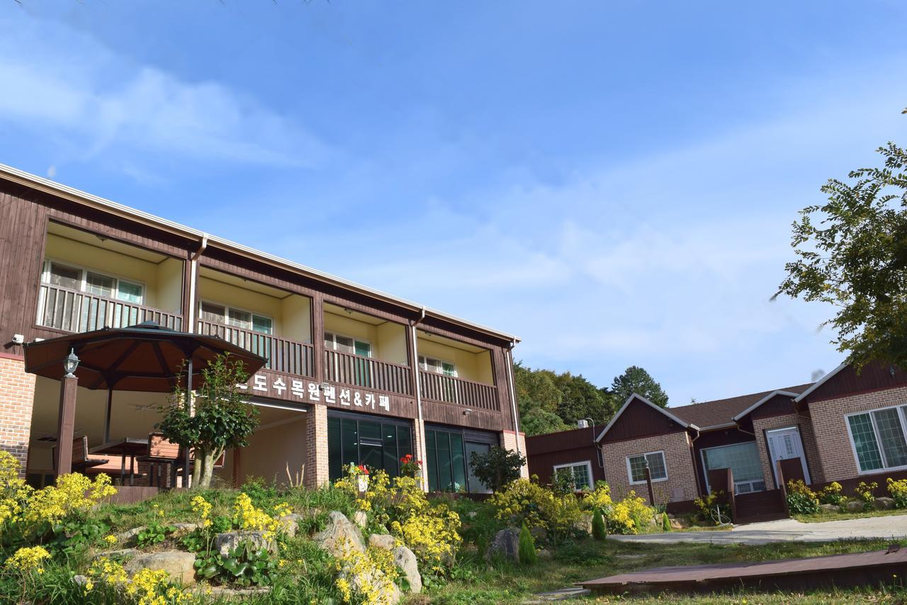 완도 수목원 펜션 (1).jpg