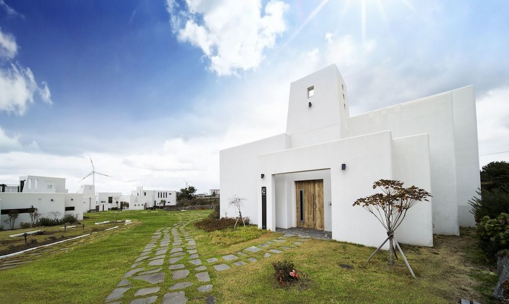 리벤시아 외관.jpg