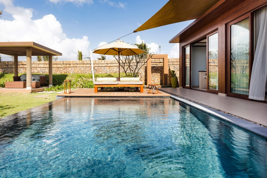 fusion-resort-cam-ranh-garden-pool-villa-01-1-1.jpg