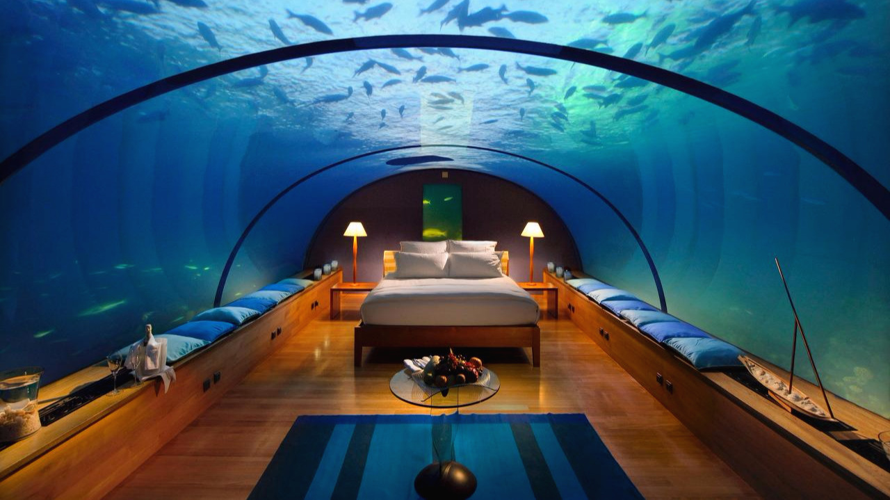 conradmaldivesunderwatersuitenight.jpg