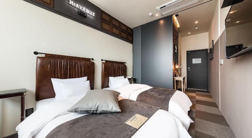 h-avenue-hotel-gwangalli 1.jpg