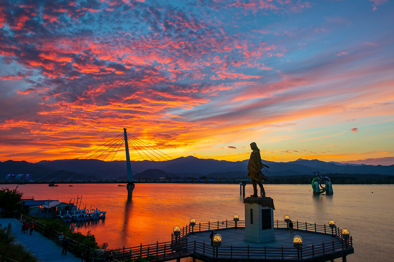 입선-성환우-소양강처녀와 저녁노을.jpg