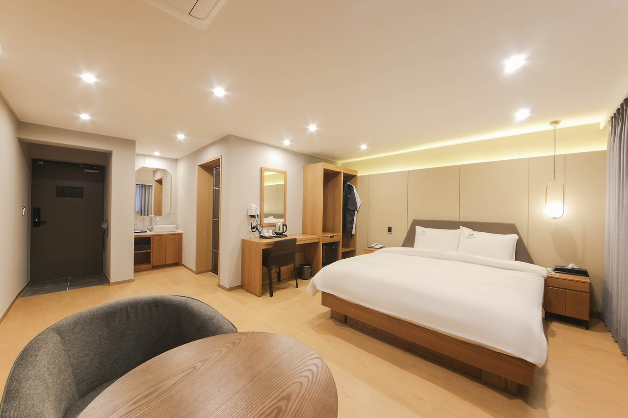 7경주 H Avenue 황리단길점9.jpg