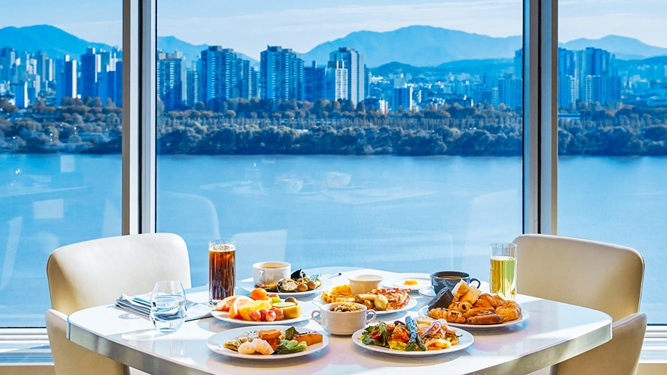 3_서울한강뷰호텔_그랜드 워커힐 서울 (1).jpg