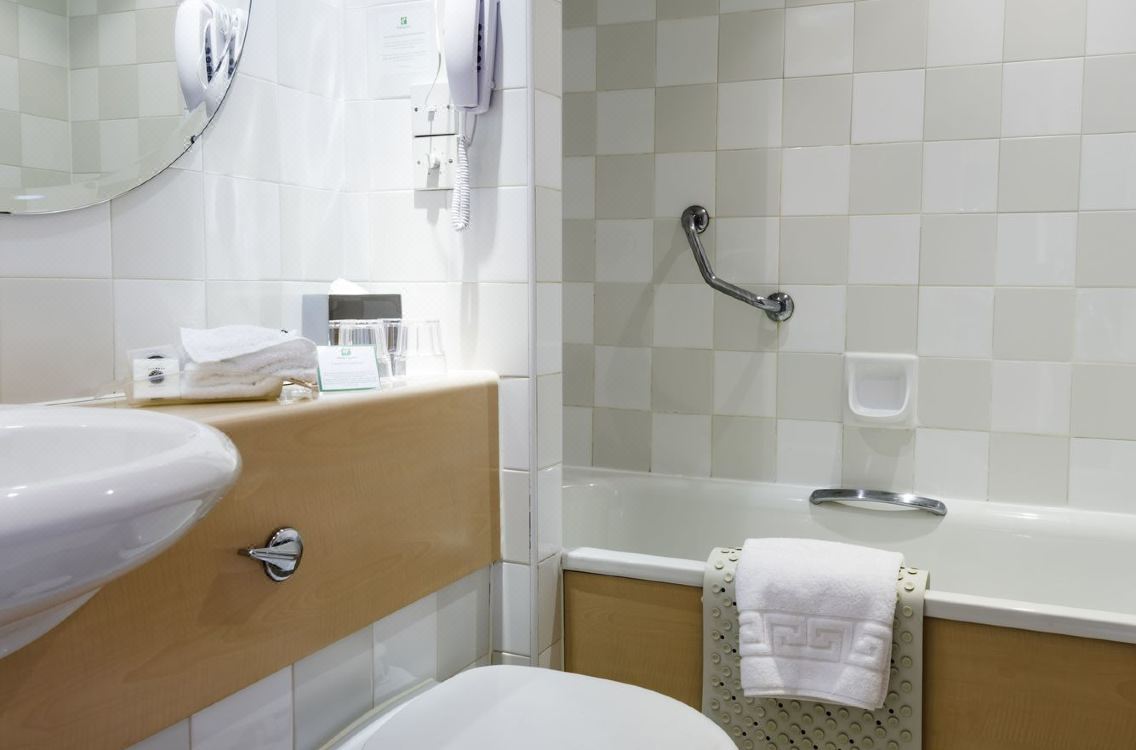 홀리데이 인 런던 히드로 (8).jpg