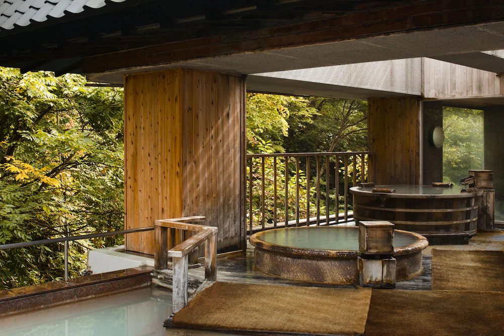 0_노보리베츠온천호텔 메인 (2).jpg