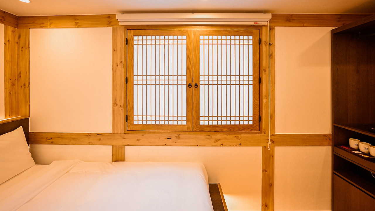 2_서울한옥_한옥호텔 담 (3).jpg