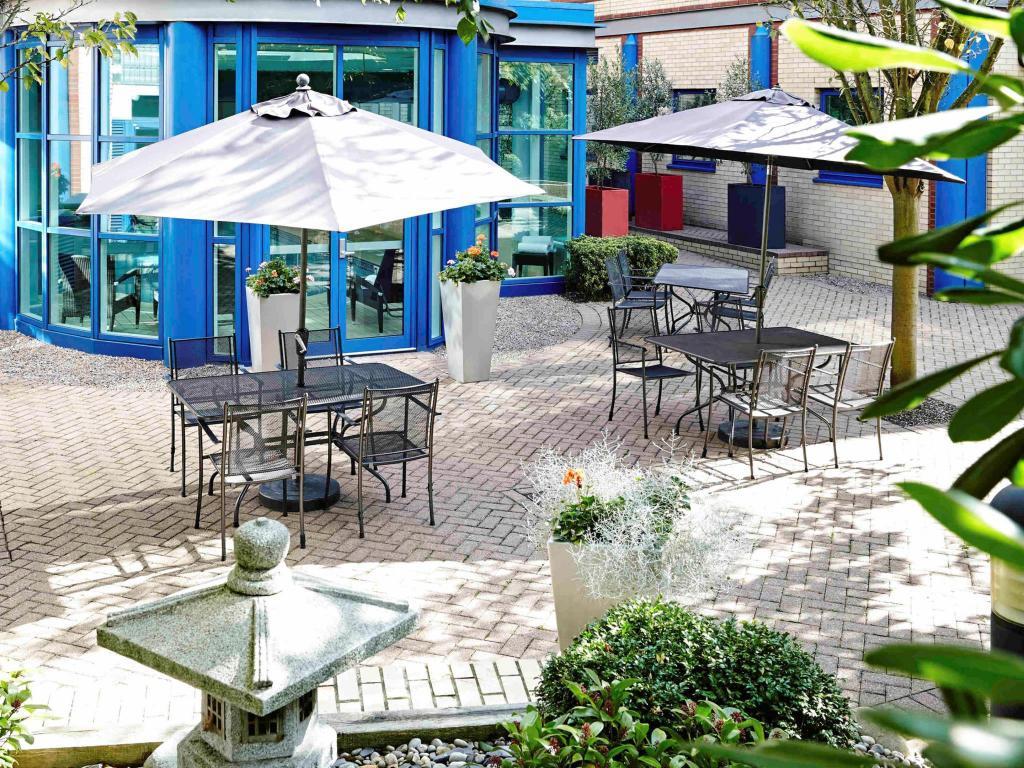 노보텔 런던 히드로 에어포트 (1).jpg