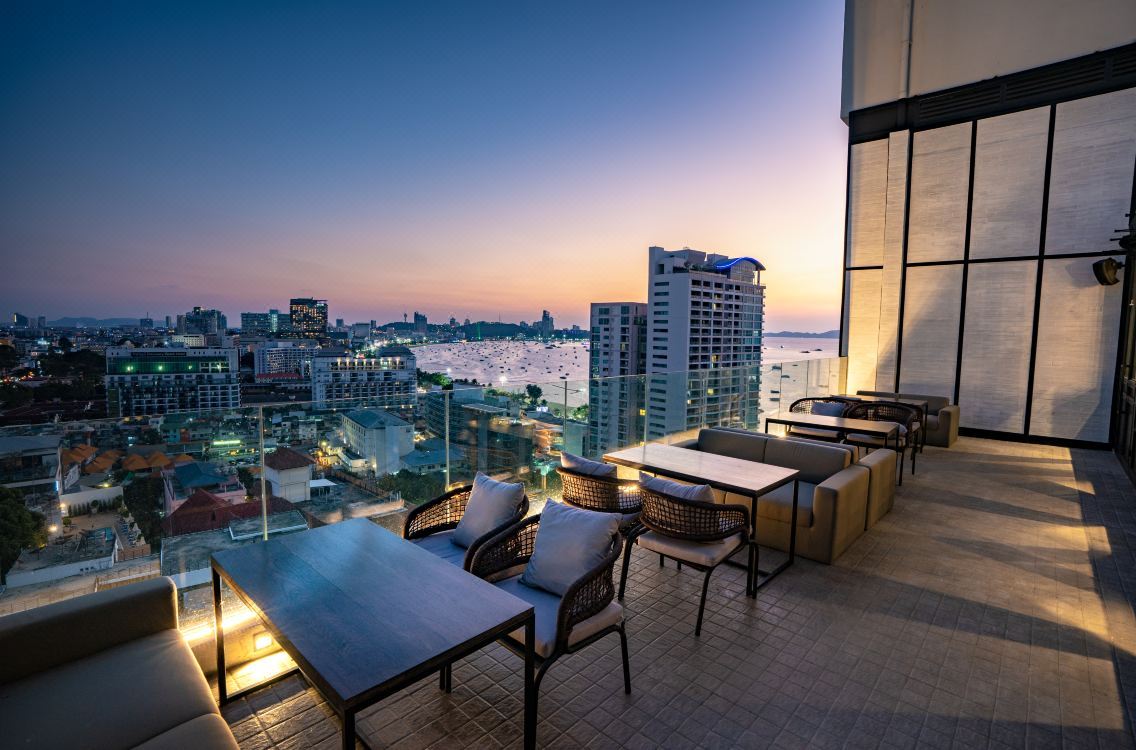 밋비치-루프탑 (2).jpg