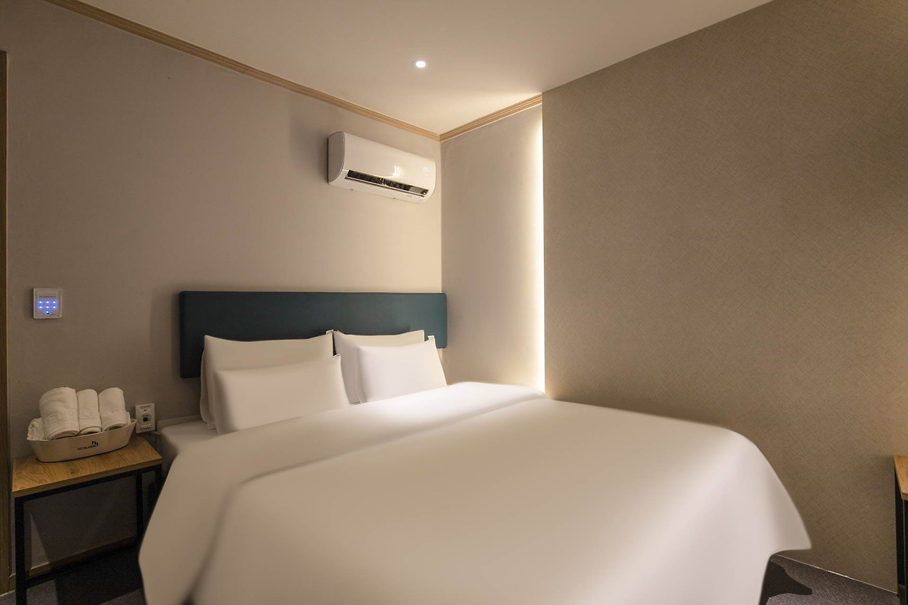 0_수원모텔 메인 (3).jpg