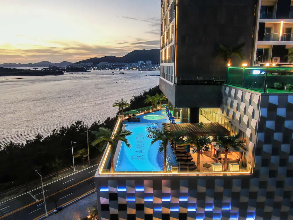 라마다프라자바이윈덤 여수_메인2.jpg