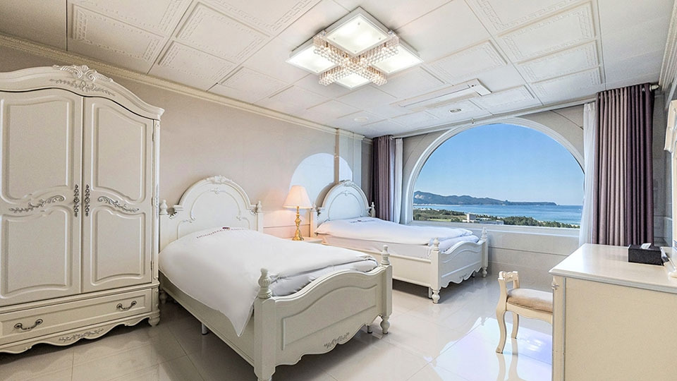 2_동해 보양온천 컨벤션 호텔2.jpg