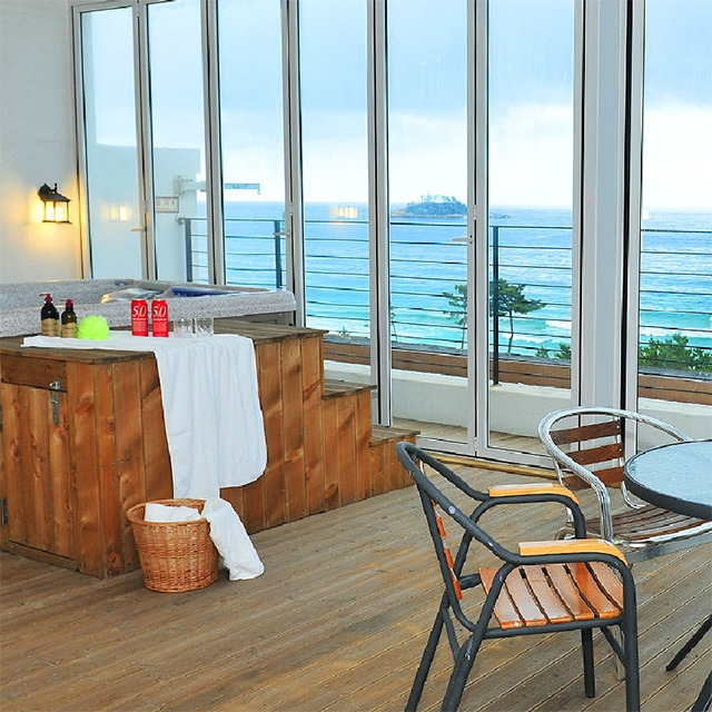 03 바다풍경 펜션.jpg